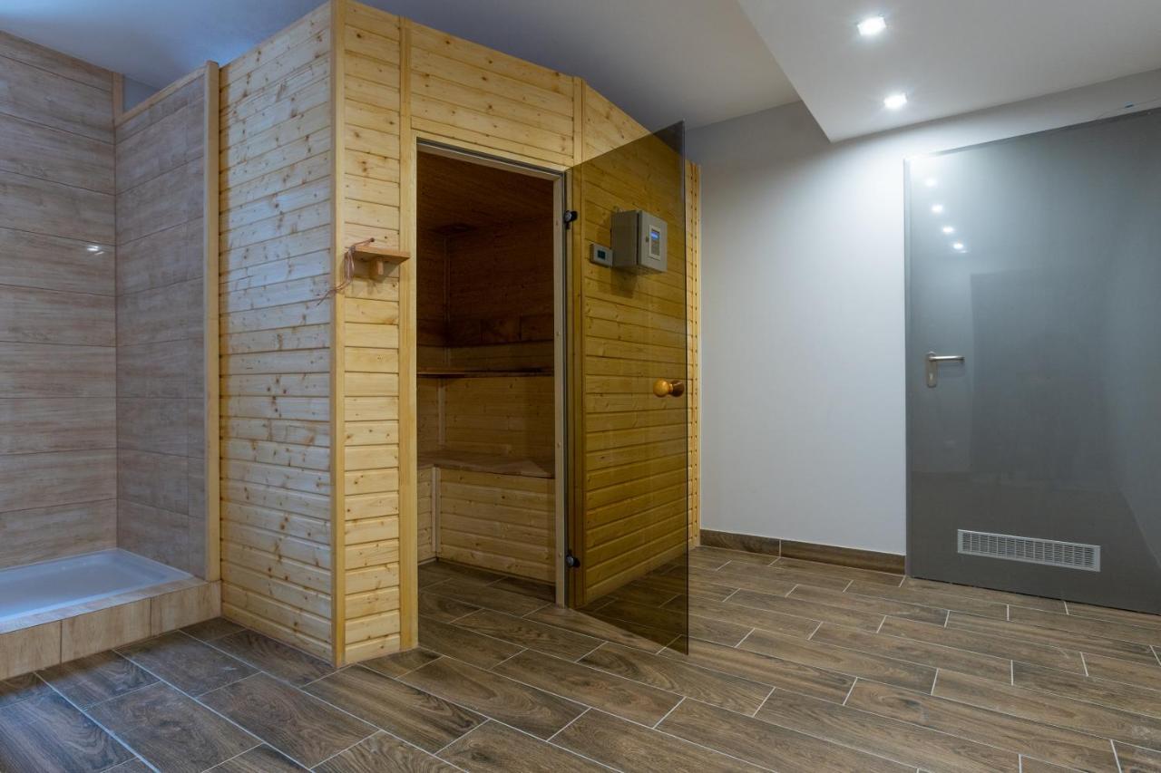 Jagiellonska Residence: Comfortable With Parking And Sauna *