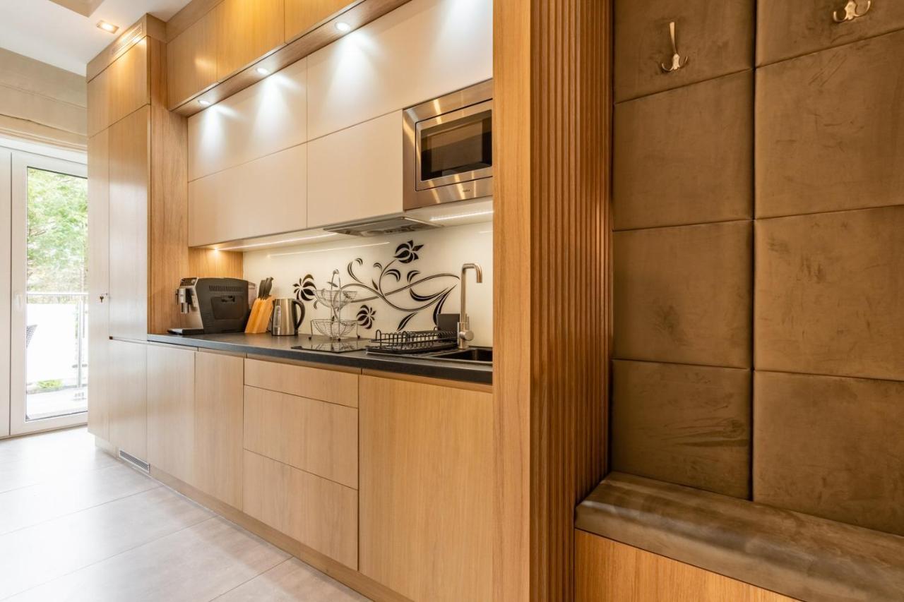 Jagiellonska Residence: Comfortable With Parking And Sauna Apartment